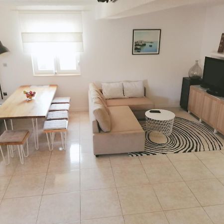 Ražanac House For Rent Paola 빌라 외부 사진