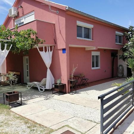 Ražanac House For Rent Paola 빌라 외부 사진