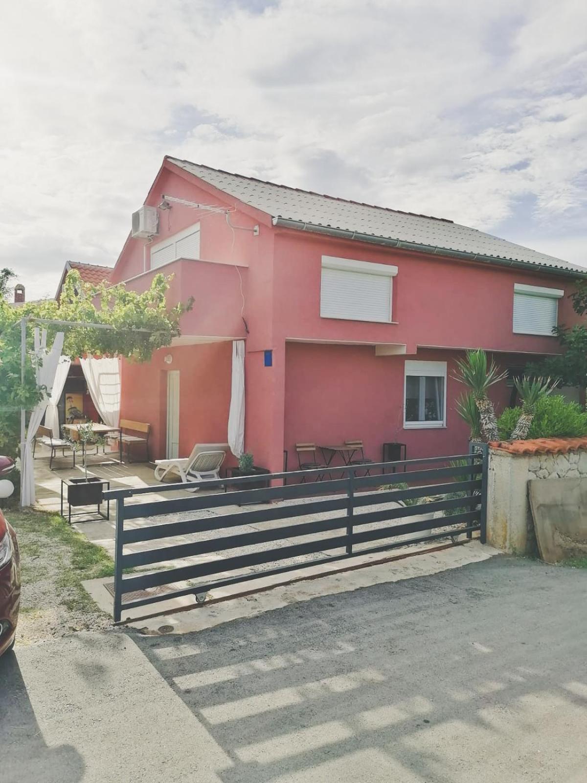 Ražanac House For Rent Paola 빌라 외부 사진