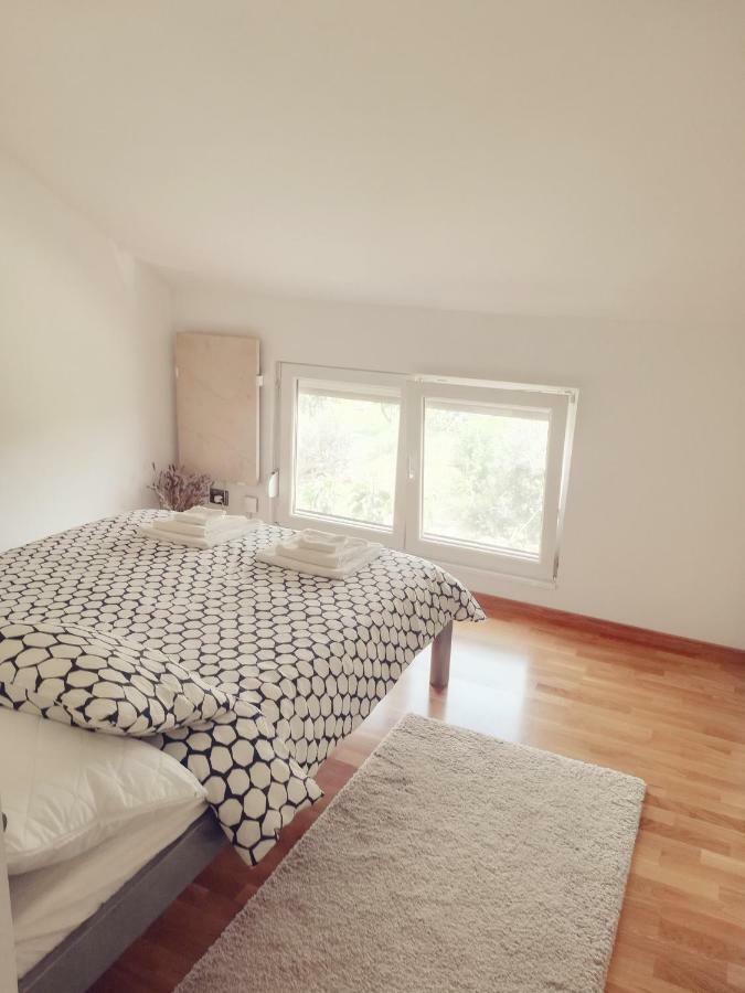 Ražanac House For Rent Paola 빌라 외부 사진