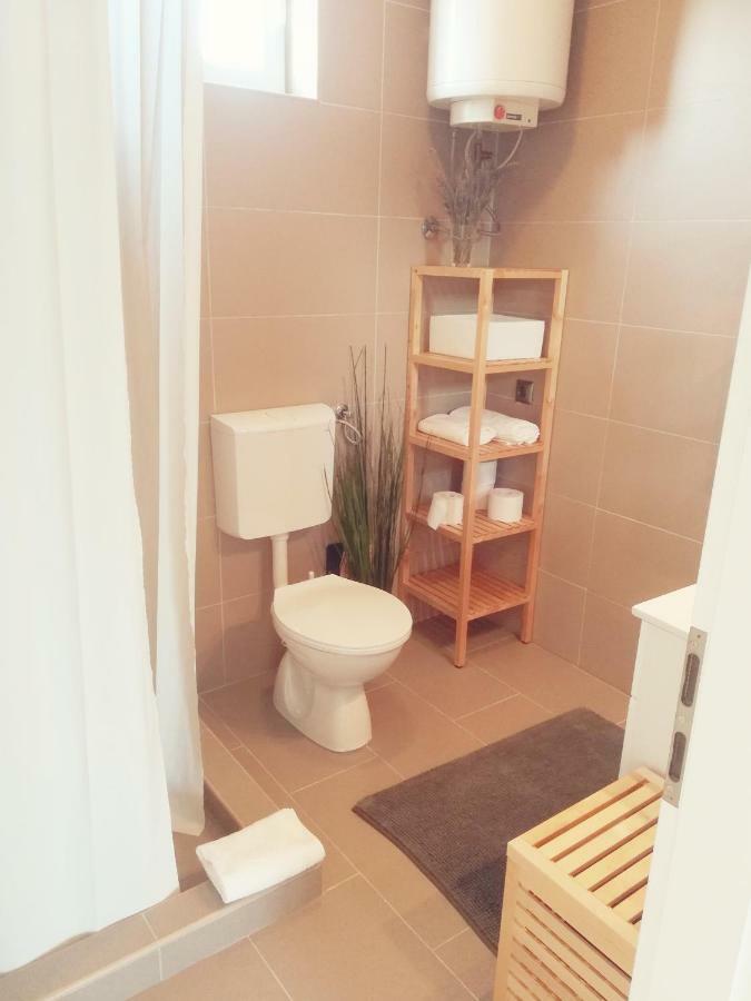 Ražanac House For Rent Paola 빌라 외부 사진