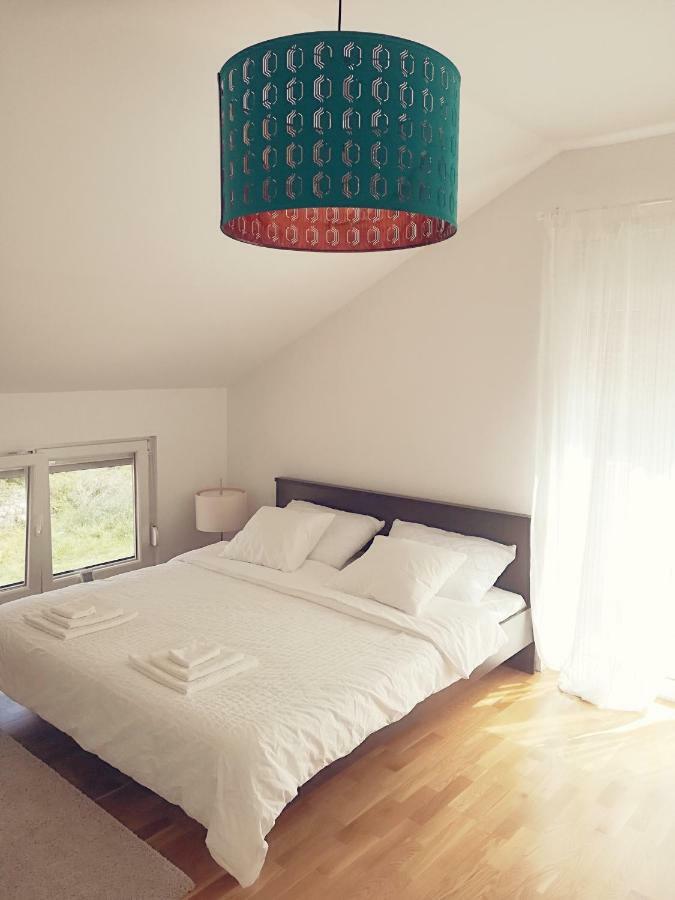 Ražanac House For Rent Paola 빌라 외부 사진