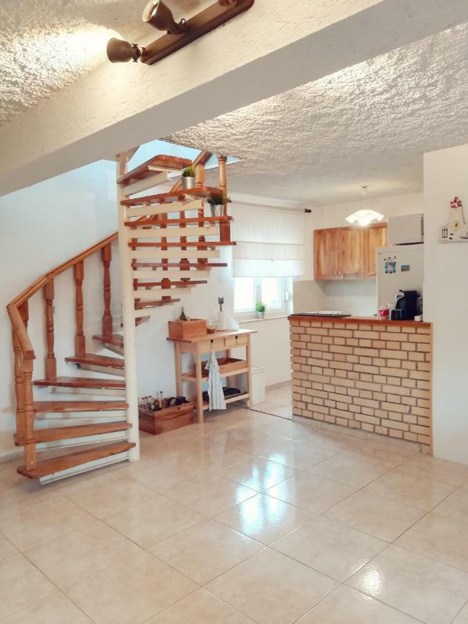 Ražanac House For Rent Paola 빌라 외부 사진