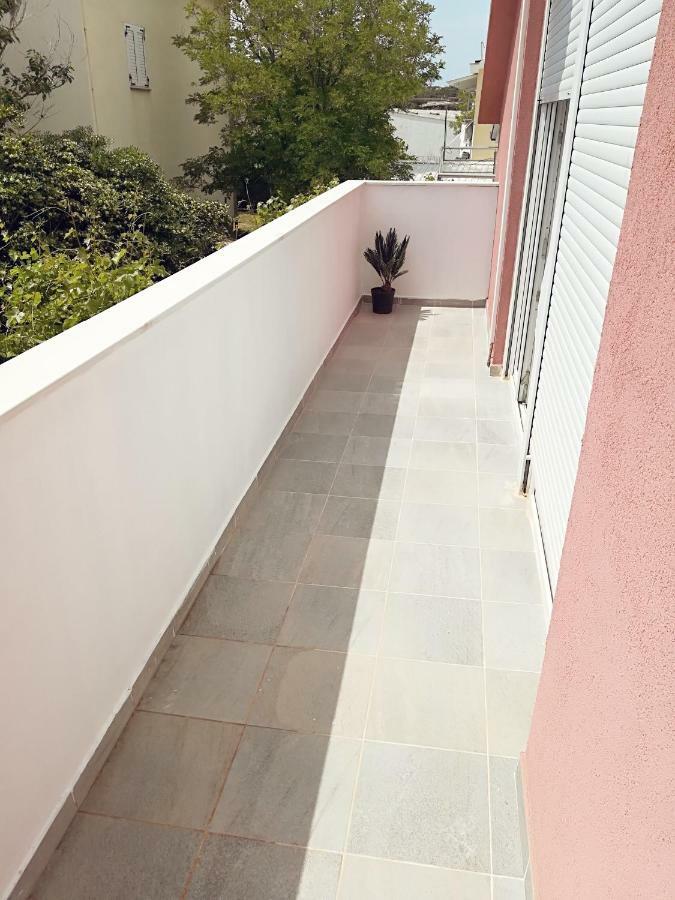 Ražanac House For Rent Paola 빌라 외부 사진