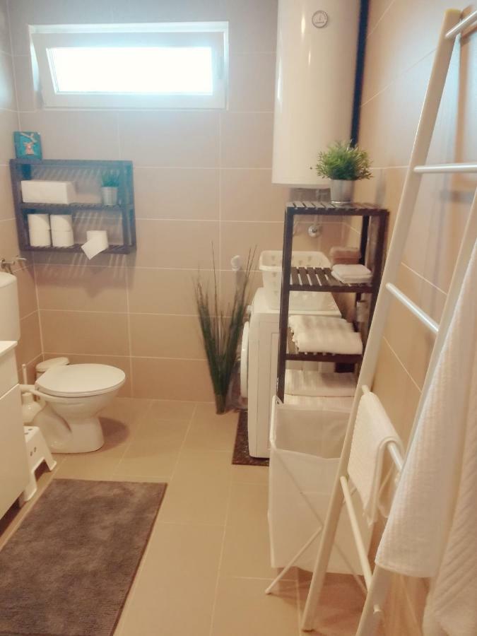 Ražanac House For Rent Paola 빌라 외부 사진
